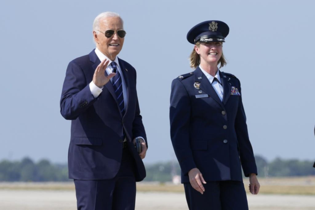 Demócratas cuestionan la designación de Biden