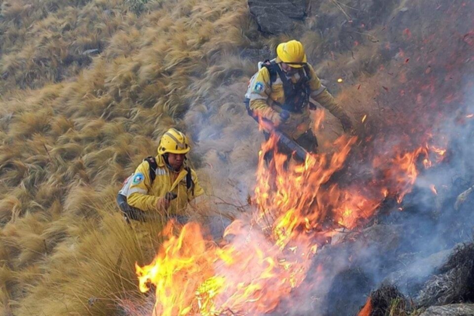 Córdoba: alerta por fuego en el cerro Champaquí
