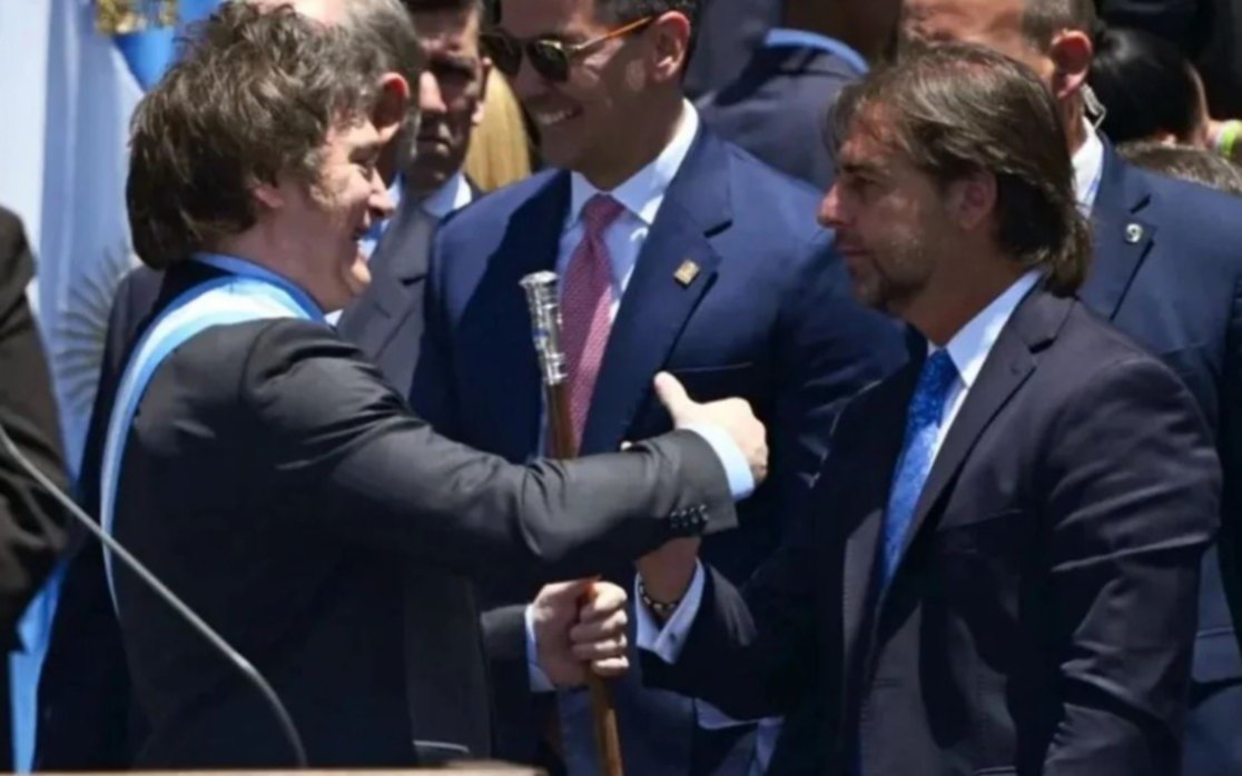 Milei recibirá a Lacalle Pou en la Casa Rosada para poner paños fríos