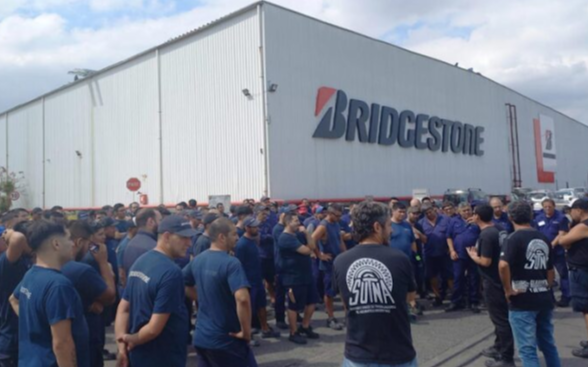 Bridgestone suspendió trabajadores en el Conurbano y los gremios alertan por posibles despidos