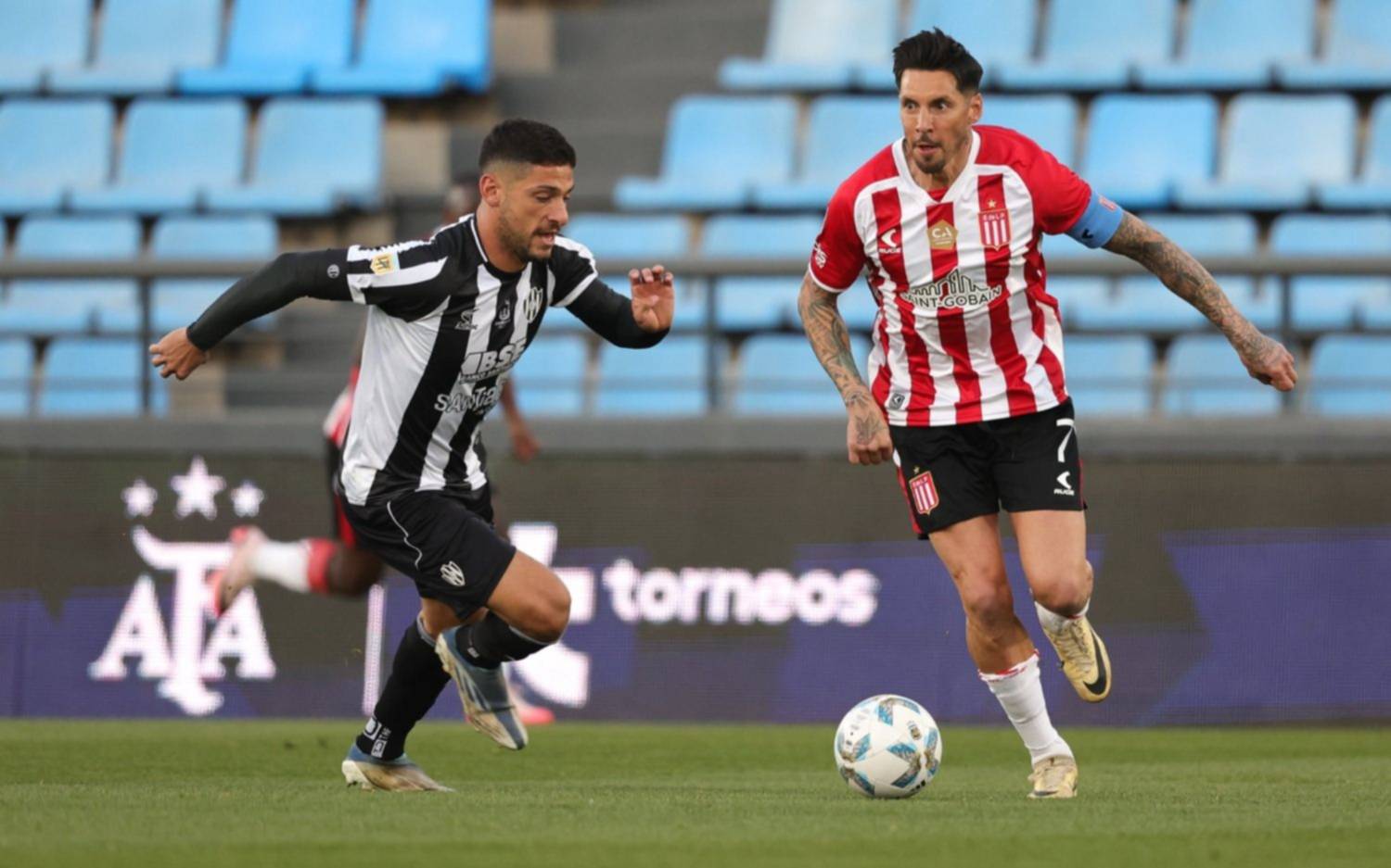 Estudiantes jugó mal y fue eliminado de la Copa Argentina tras perder 2 a 1 ante Central Córdoba