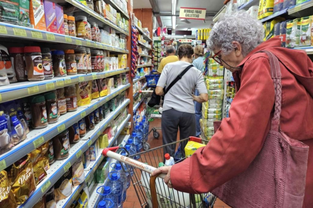 Entre la inflación que no se detiene y el dólar, hay saltos en los alimentos