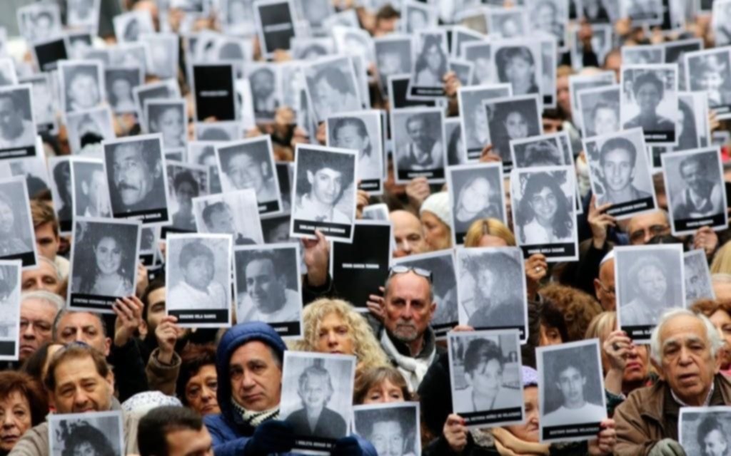 AMIA, a 30 años del ataque: el Gobierno promulga la ley que declara el 18 de julio Día de Duelo Nacional