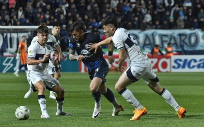 Gimnasia mostró la peor versión del ciclo Méndez y perdió mostrando nada 1 a 0 ante Independiente Rivadavia