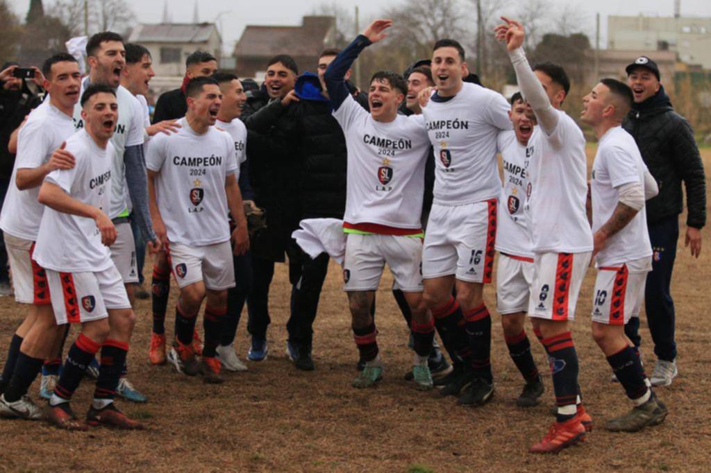 El campeón, de Villa Castells: San Lorenzo goleó a Fomento y levantó el título