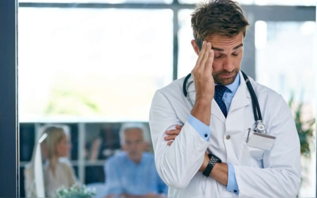Alerta por la suba de casos de burnout entre médicos