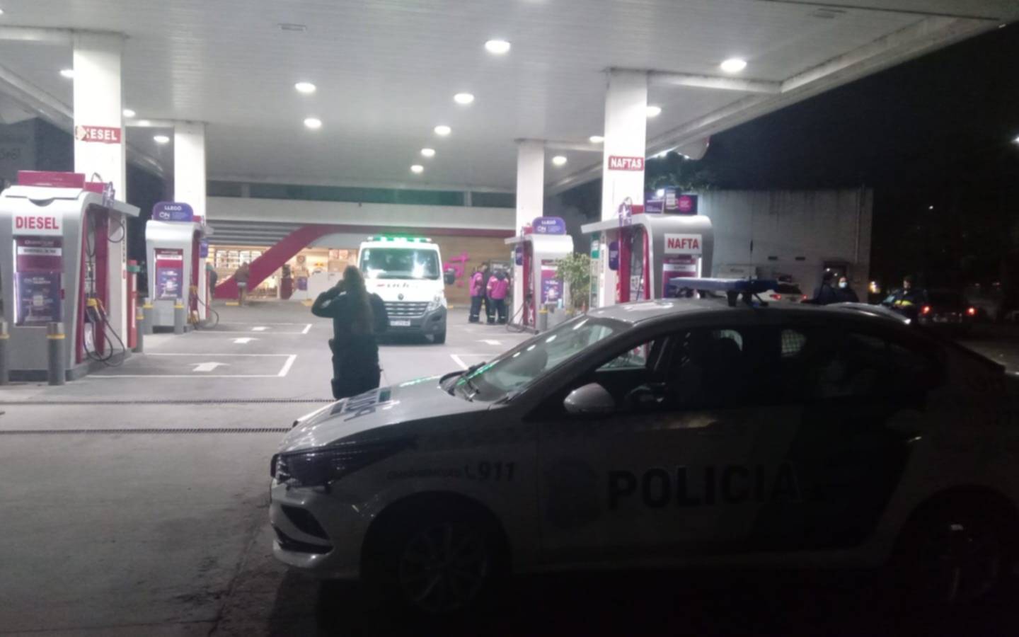 Murió un hombre en una estación de servicio cerca del Estadio Único