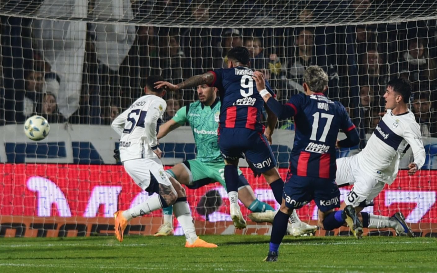  Muy lejos de cualquier ideal de juego, Gimnasia mostró poquito y perdió con justicia 1 a 0 ante San Lorenzo