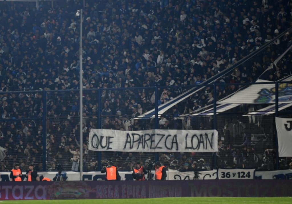Silbidos para el equipo albiazul en la despedida