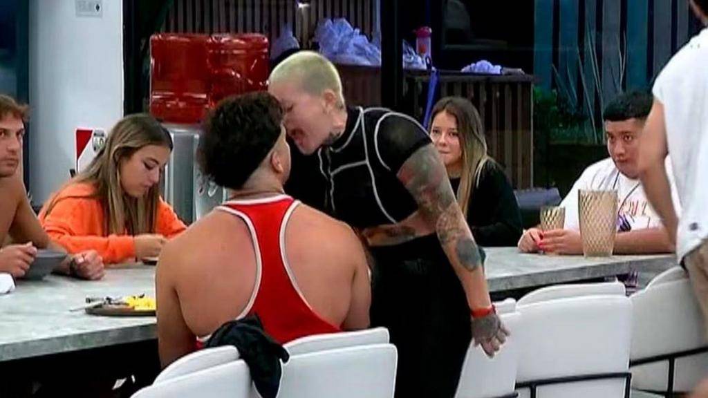 Un ex “GH” reveló cómo Telefé cuidó a Furia
