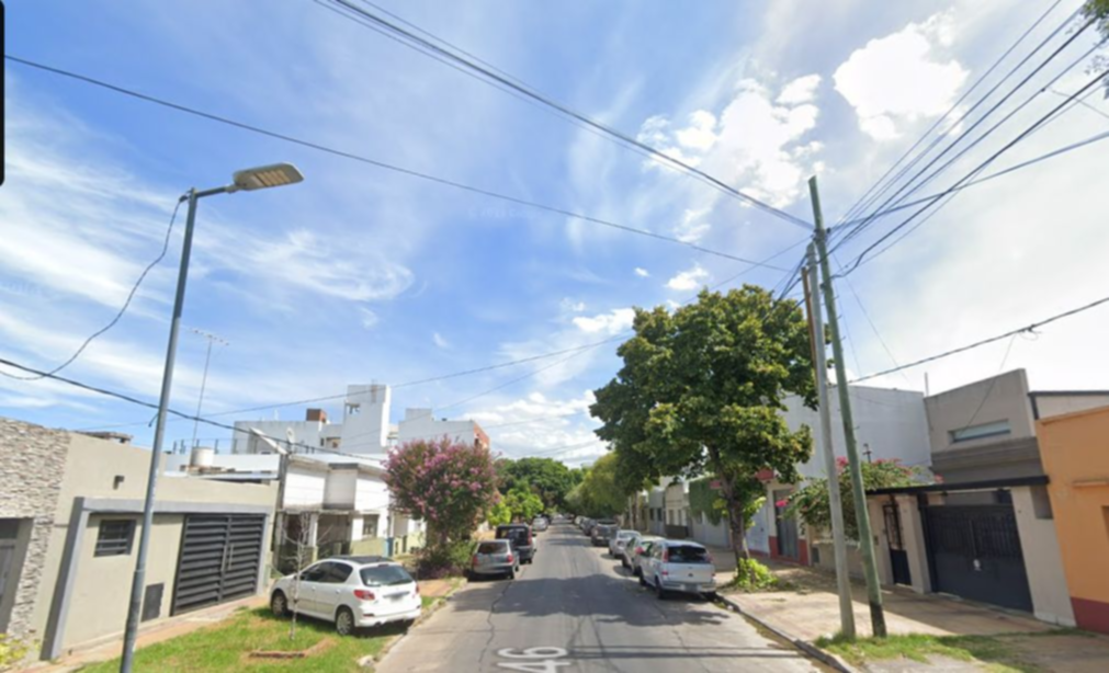 Barretearon una puerta para saquear una vivienda