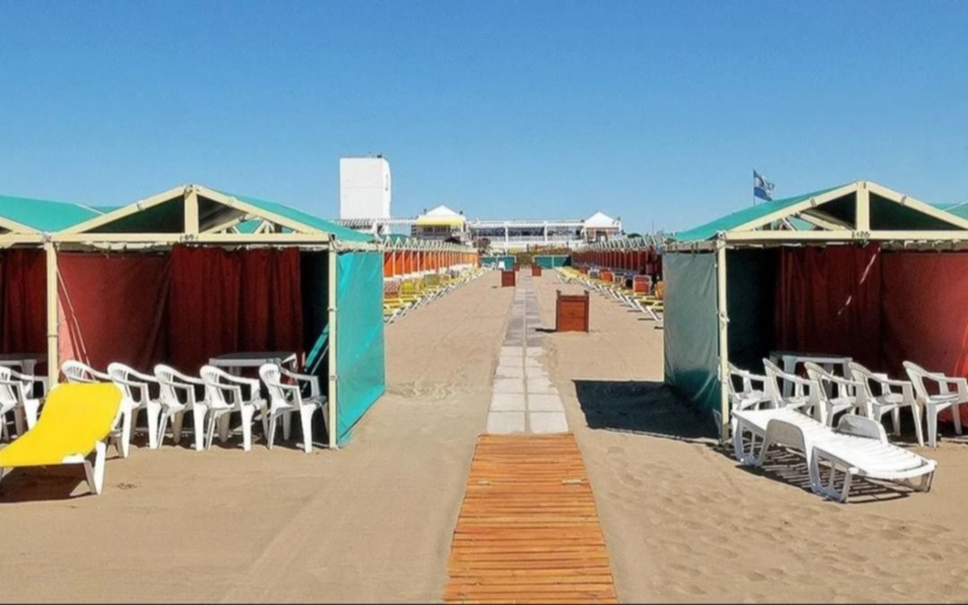 En Mar del Plata lanzan la temporada de verano 2025: la millonaria suma que piden por una carpa