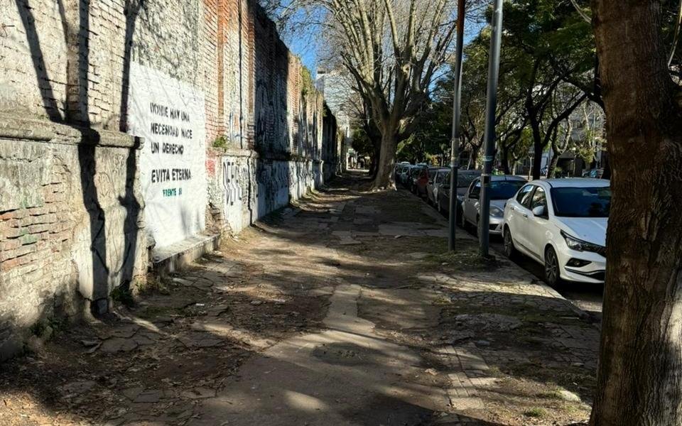 Una vereda que requiere cuidado al caminar