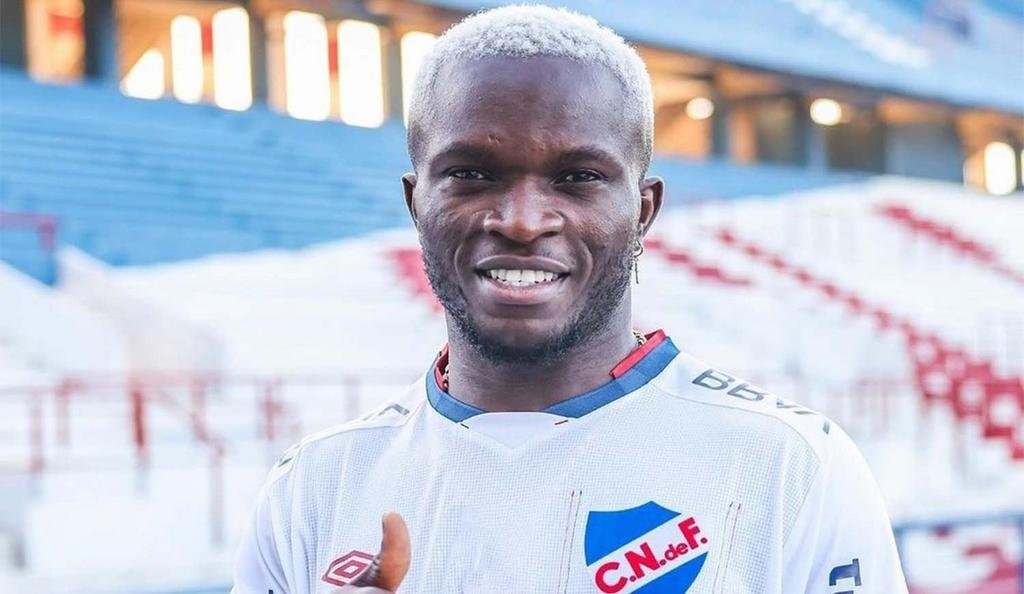 Se cayó lo de Ebere y Cabral podrá jugar el clásico
