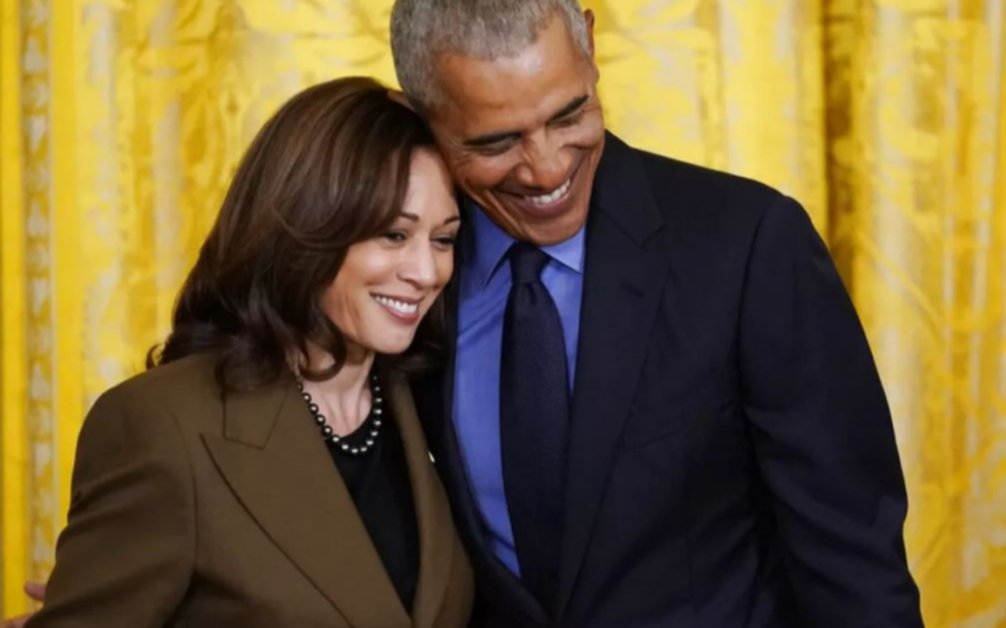 Barack Obama anunció su apoyo a Kamala Harris