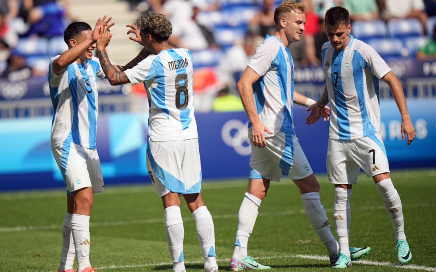 Con goles de Almada, Gondou y Fernández, Argentina le ganó 3 a 1 a Irak en los Juegos Olímpicos de París 2024