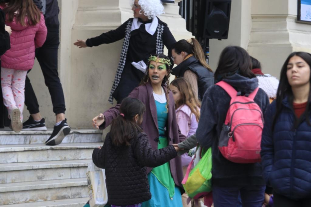 Regreso a clases con frío extremo en la Ciudad