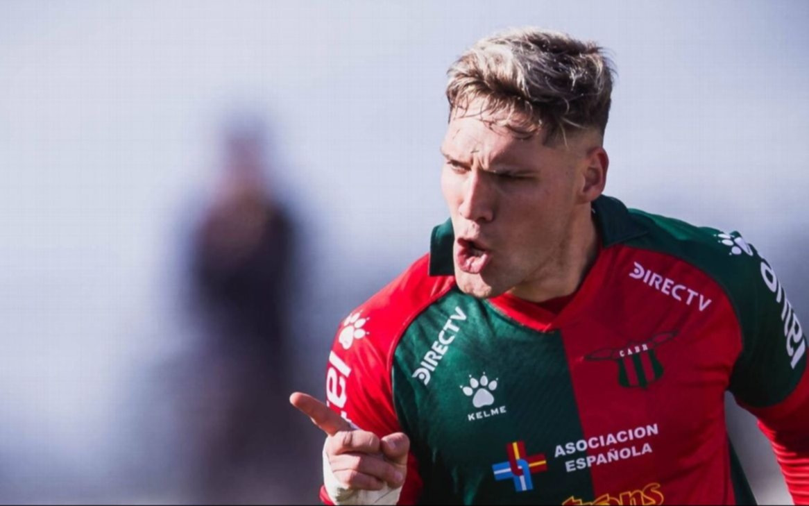 Estudiantes sigue en el mercado, apuntó hacia el fútbol uruguayo y busca cerrar su quinto refuerzo