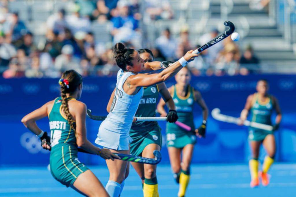 Las Leonas apelaron a la garra para dar vuelta el partido y sumar una nueva victoria