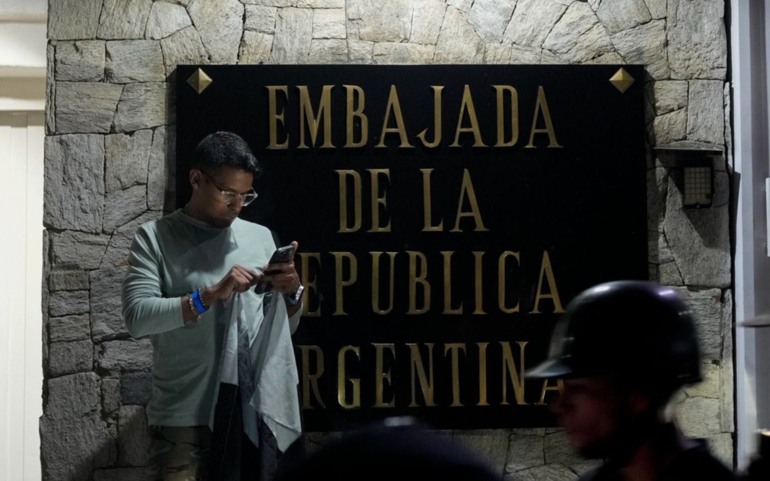 Venezuela le dio a la Argentina 72 horas para retirar a su personal diplomático