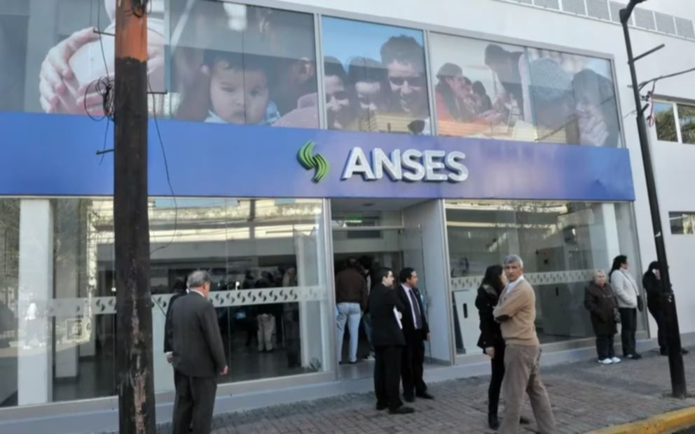 Anses cuando cobro: oficializaron aumentos de jubilaciones, AUH y asignaciones para agosto