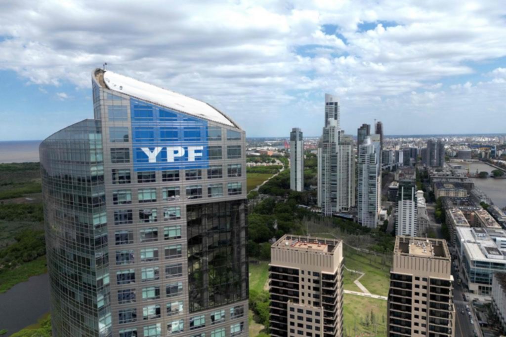 Fallo contra el país en EE UU: debe entregar el 51% de acciones de YPF