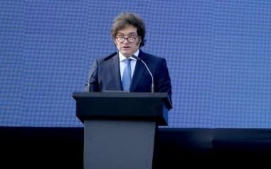 Milei encabezaba una reunión de Gabinete de urgencia tras el fallo de YPF