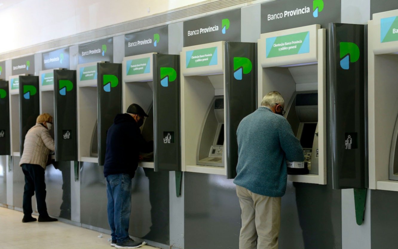 Tragedia en Solano: Mujer de 68 años falleció mientras hacía fila en el Banco Provincia