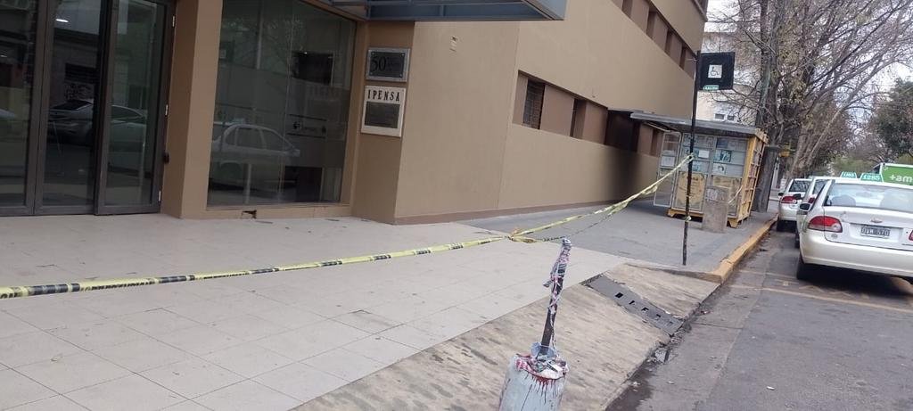 Queja por una cinta de seguridad en la rampa del acceso a Ipensa