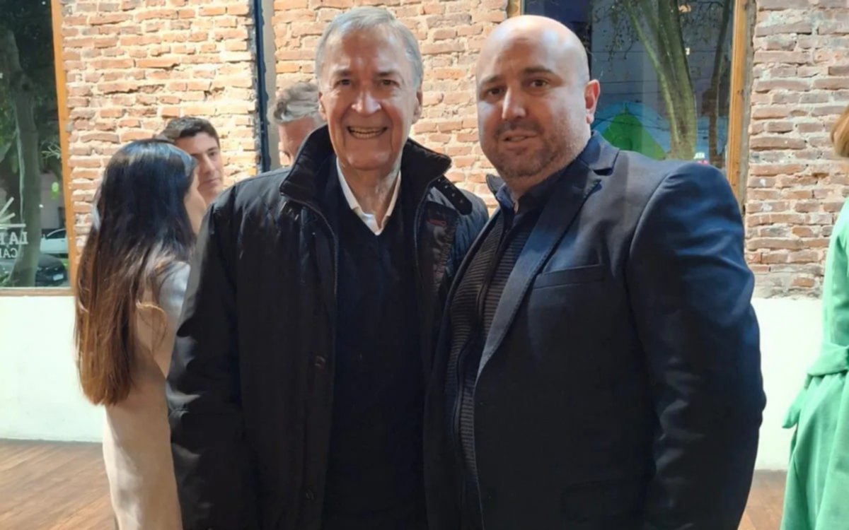 Dirigente quilmeño Bernasconi presente en el lanzamiento de un nuevo espacio político de centro