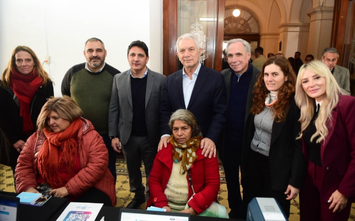 Entregaron pases multimodales de acceso gratuito al transporte público a discapacitados y trasplantadas