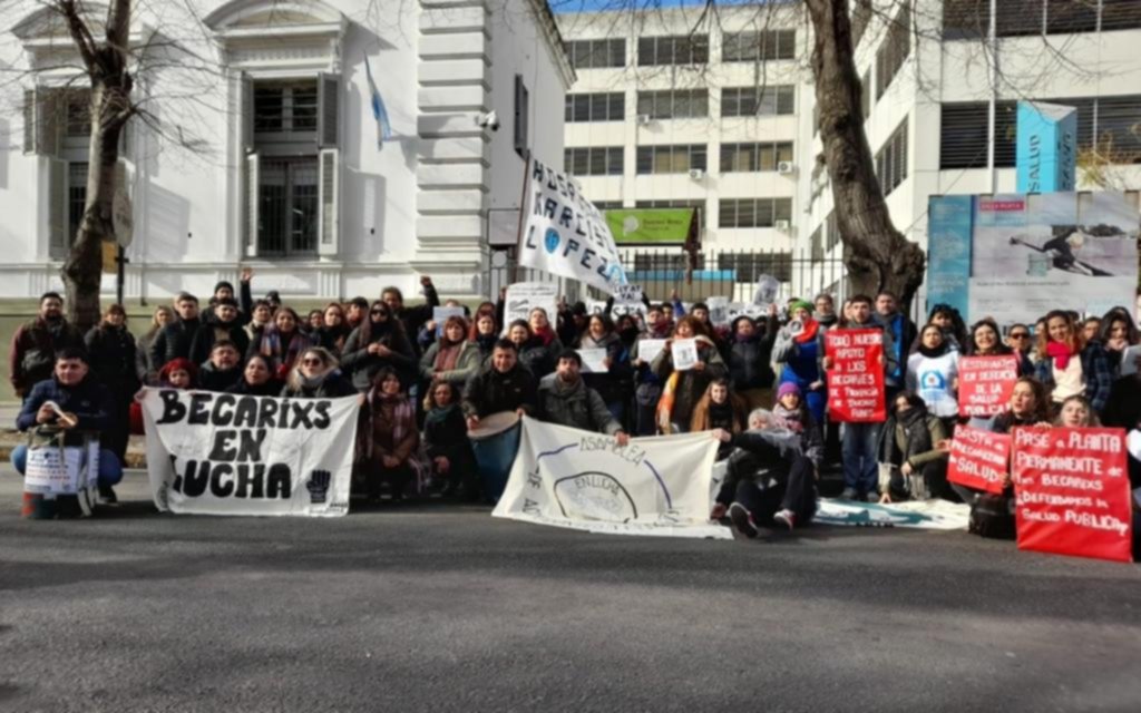 Rechazo a los cambios en las residencias y protesta de becarios