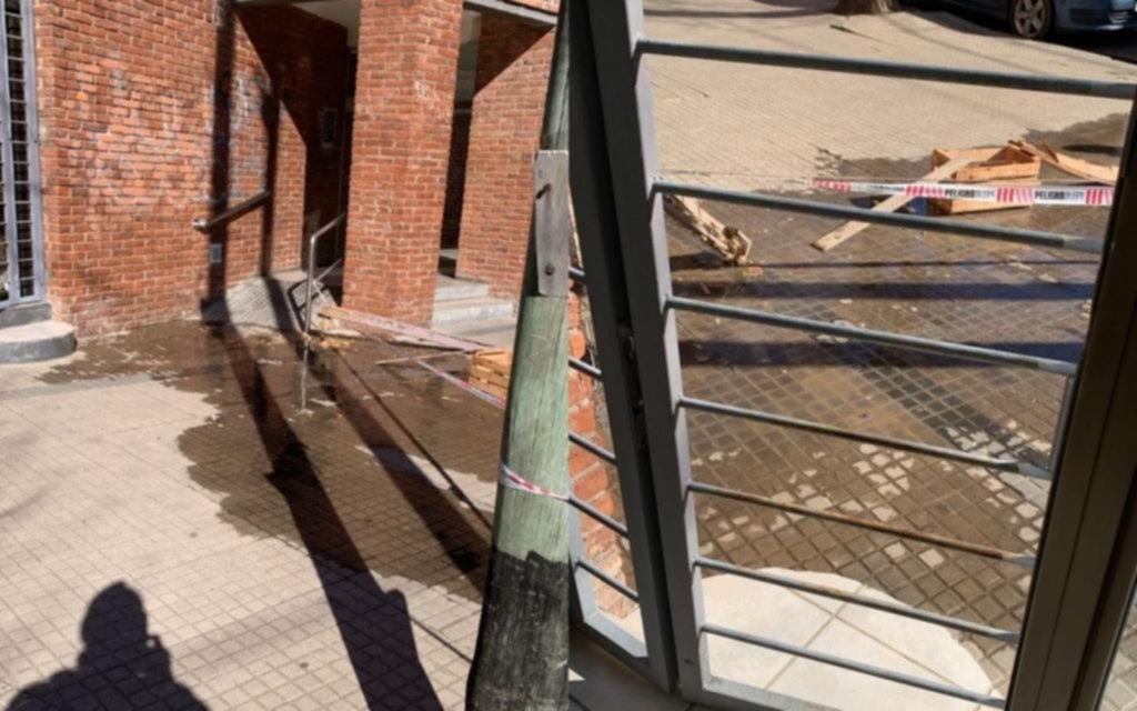 Desborde cloacal en el centro: diagonal 78 y 61
