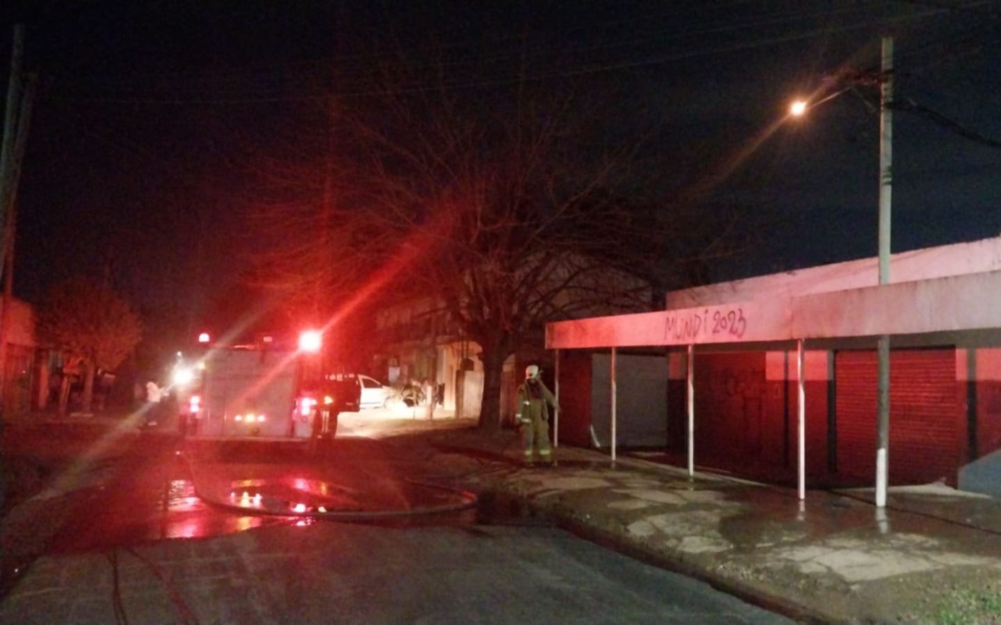 Fuego, susto y tensión en Arturo Seguí