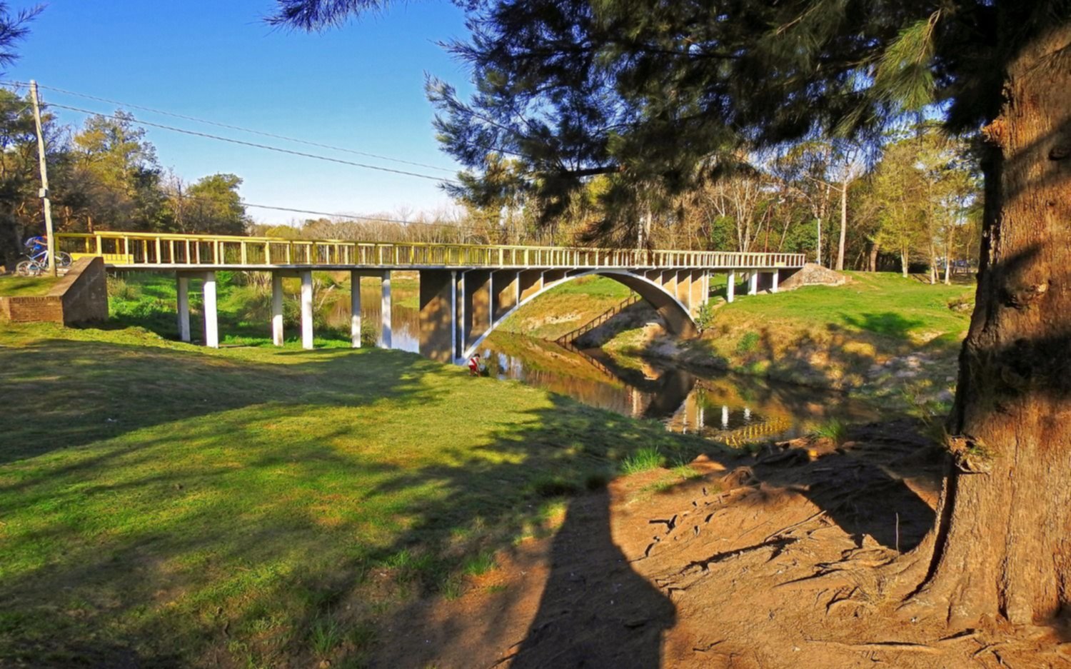El pueblo a dos horas de La Plata que dejó de ser industrial para convertirse en un destino de calma