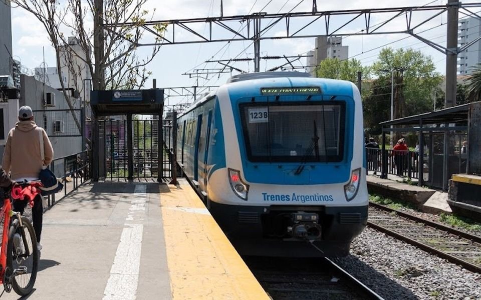 El tren Roca no llegará ni saldrá de La Plata este fin de semana y el miércoles directamente no habrá servicios