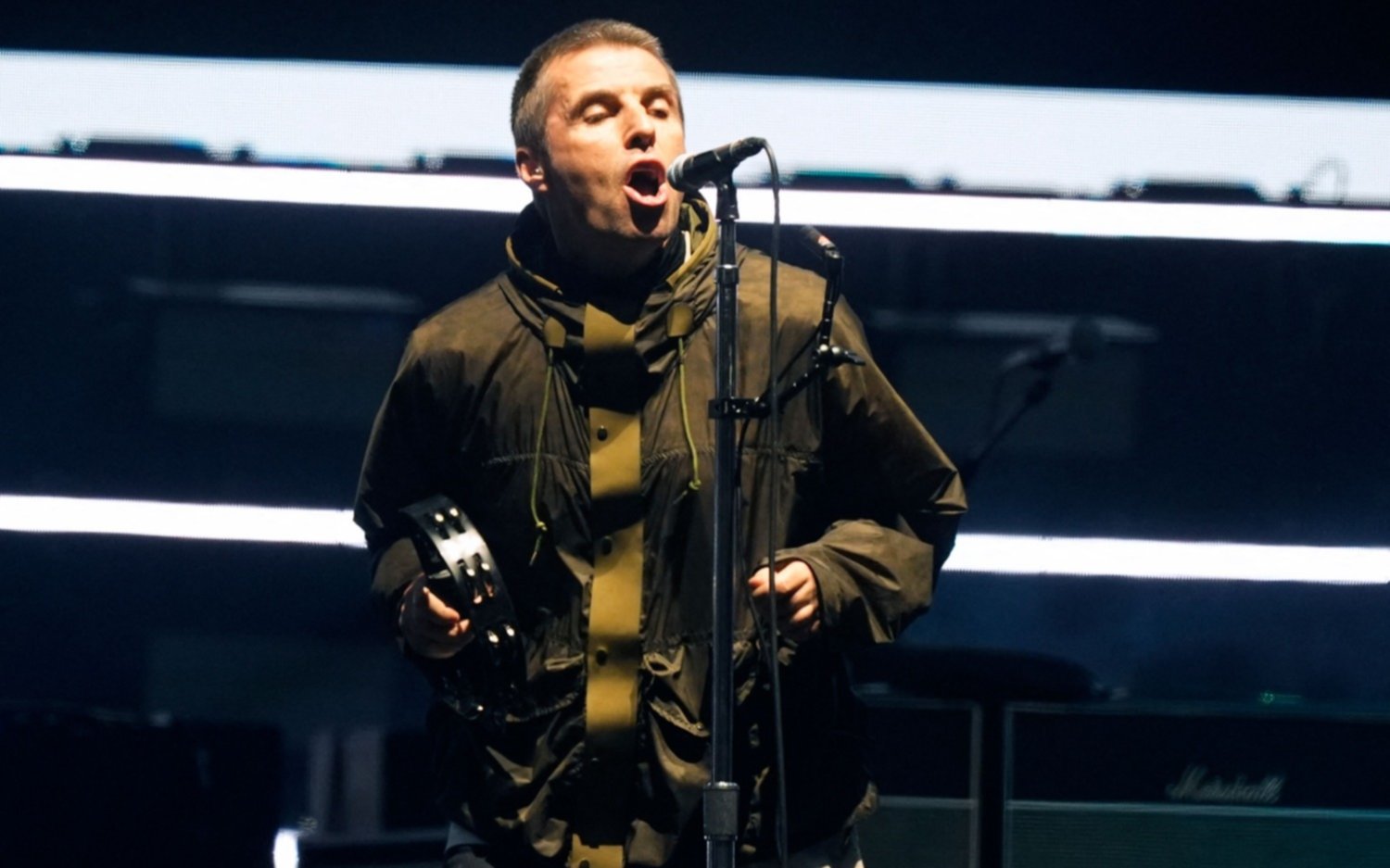 Ante 74.000 fans, Oasis inició su gira de reencuentro