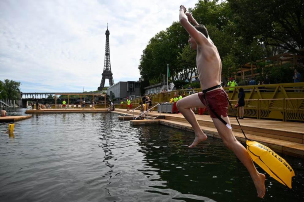 Después de un siglo, París volvió a nadar en las aguas del Sena