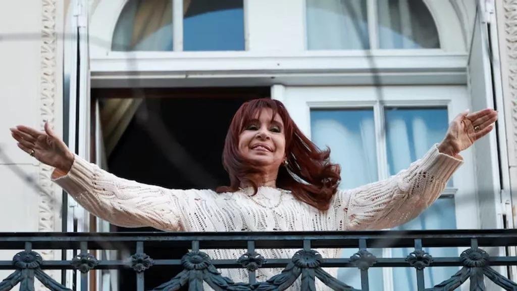 Revisan la domiciliaria de Cristina: ¿cambiarán su lugar de detención?