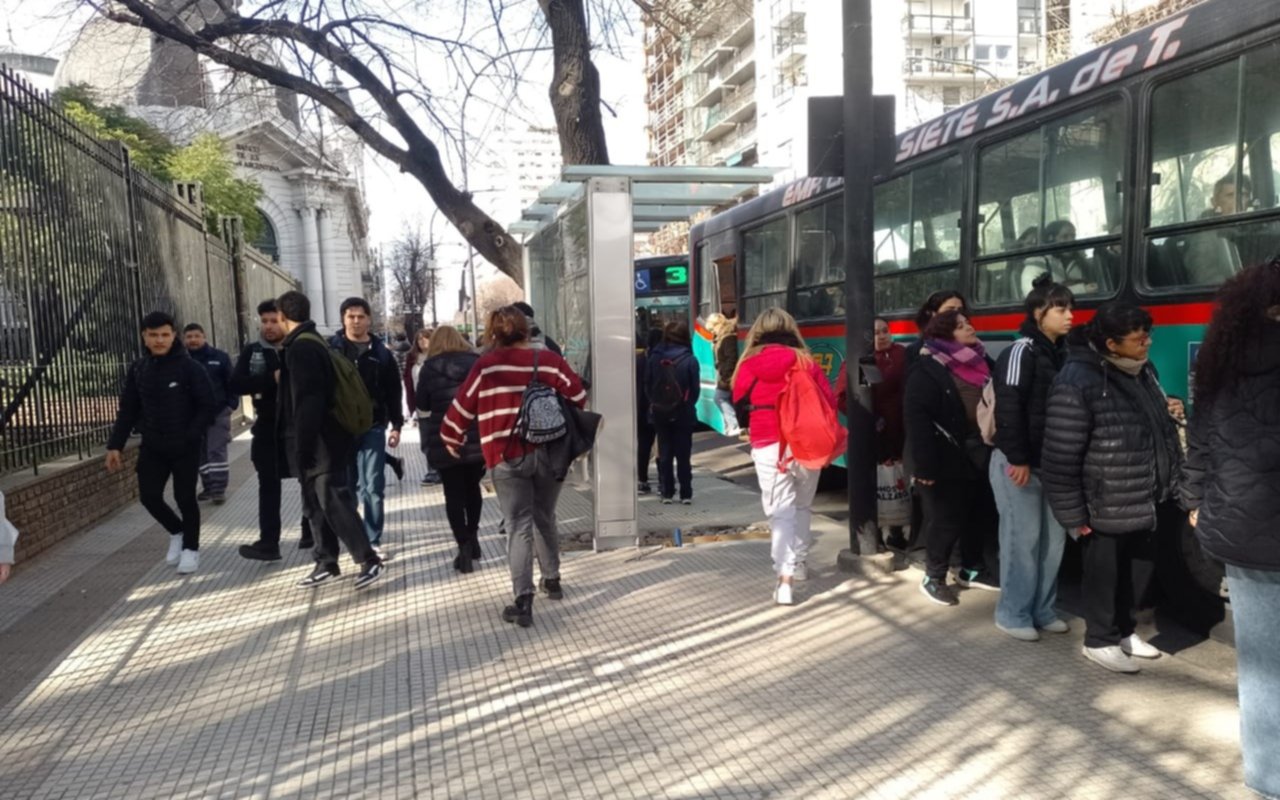 Lunes con lluvias intermitentes en La Plata: ¿hasta cuándo?