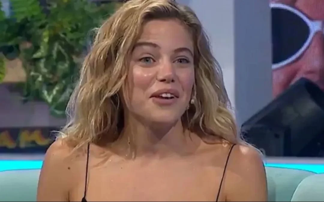 La actriz Justina Bustos confirmó que está embarazada con una tierna foto