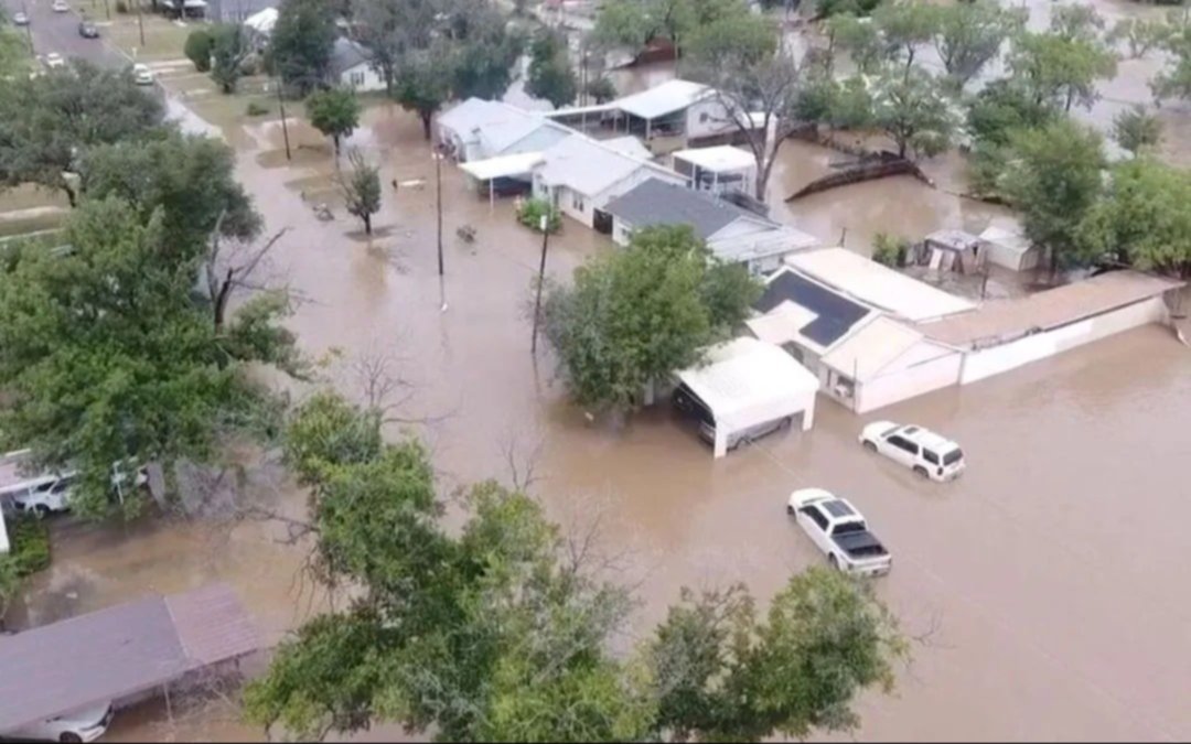Al menos 110 muertos por inundaciones en Texas: “Fue tipo tsunami de 9 metros”