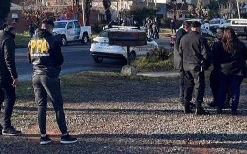 Un delincuente abatido y otro detenido tras intento de robo a policías federales