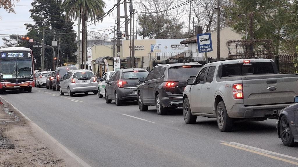 En el Belgrano, la luz verde arma embotellamientos