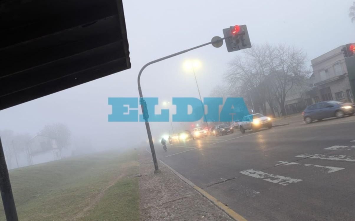 Atención y mucho cuidado: otra vez neblina en diferentes puntos de La Plata