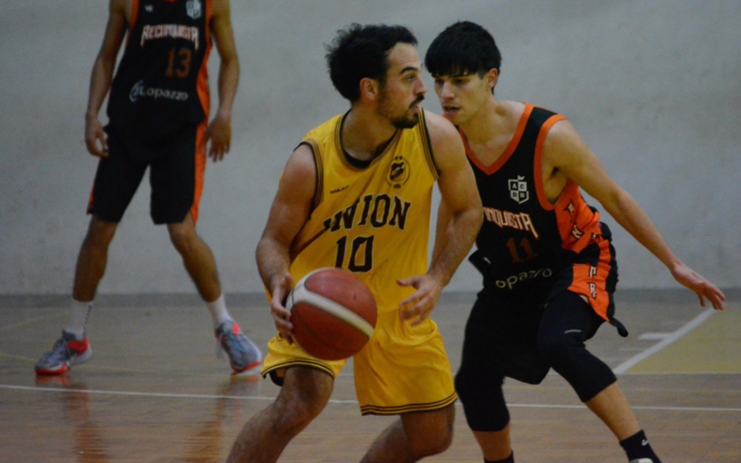 Reconquista y Unión Vecinal, por el título del básquet platense