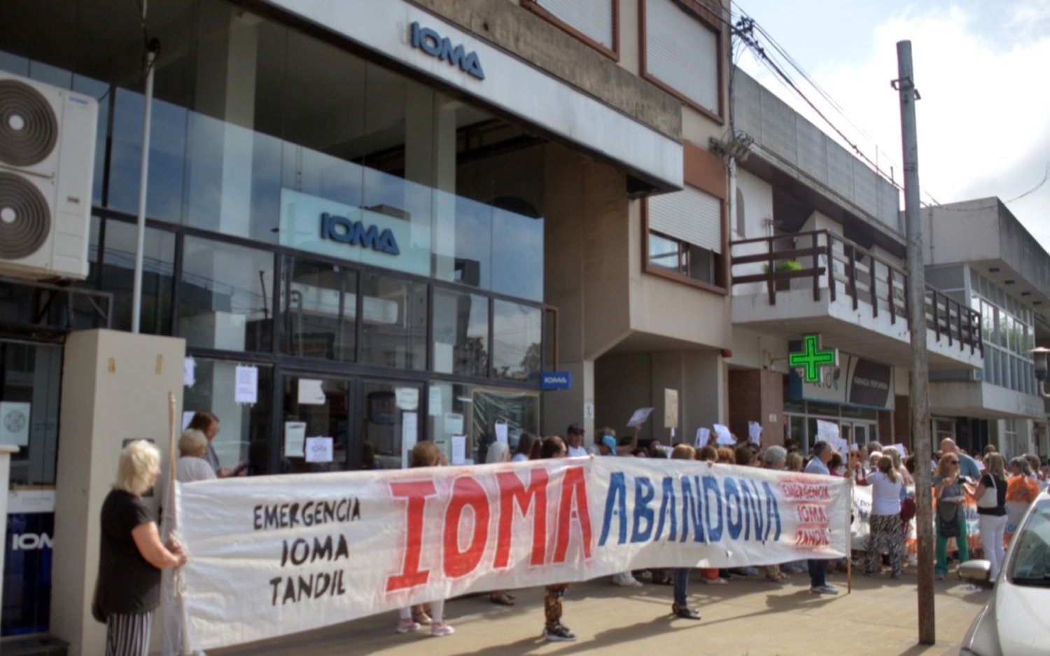 Tandil: afiliados de IOMA niegan fines políticos y exigen respeto a sus reclamos