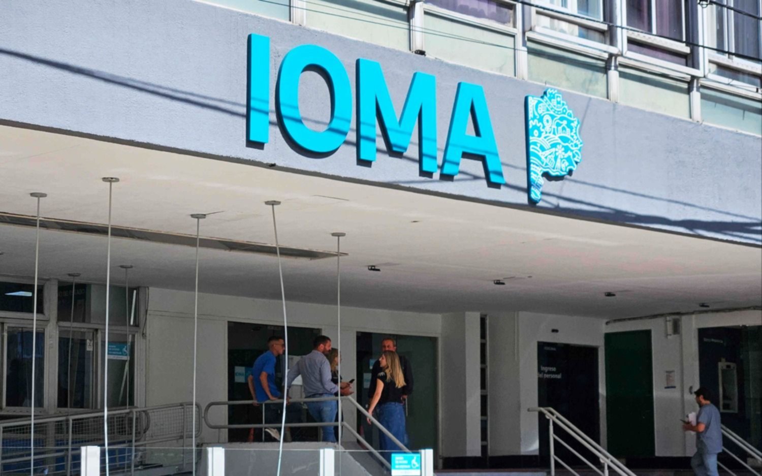 Alertan por estafas a afiliados de IOMA
