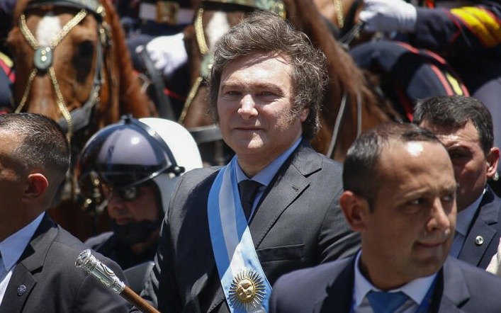 De agravios a desplantes en las aguas que navega Milei