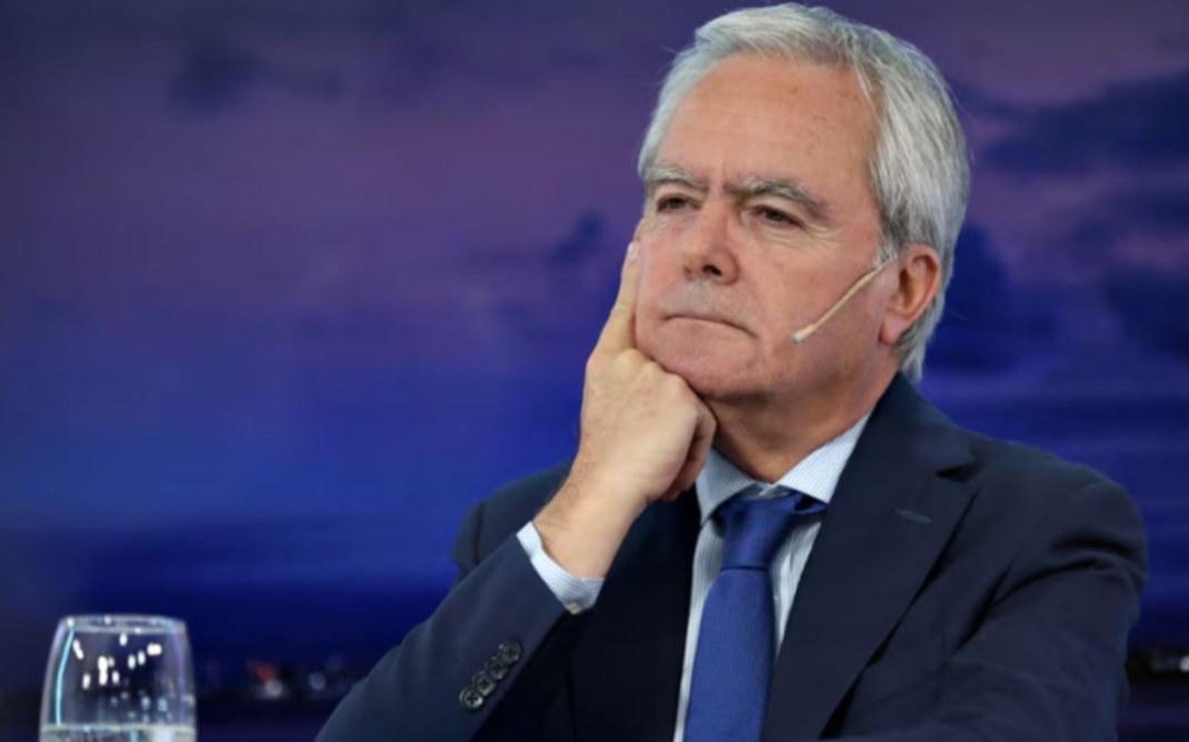 Pinedo le apuntó a Kicillof por la estatización de YPF: "Fue una confiscación, se pusieron ellos en los escritorios"